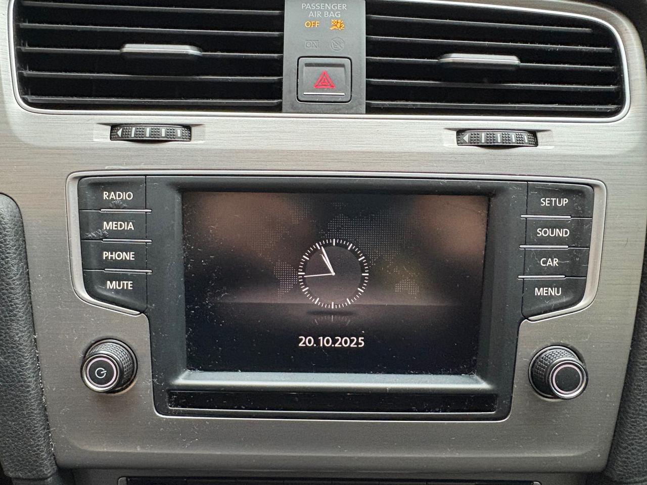 Volkswagen Golf 1.6 TDI Bluemotion #7595