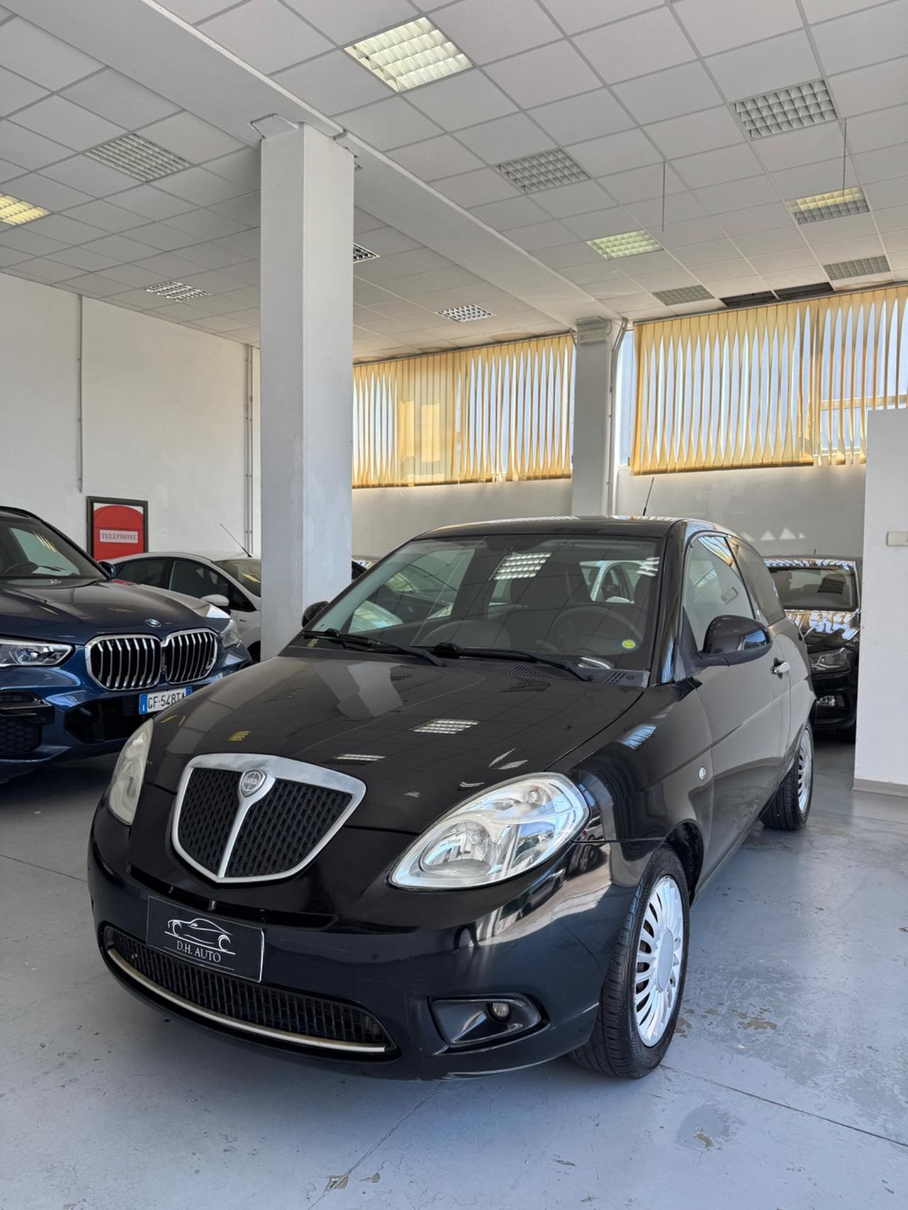 Lancia Ypsilon 1.2 69 CV Platinum