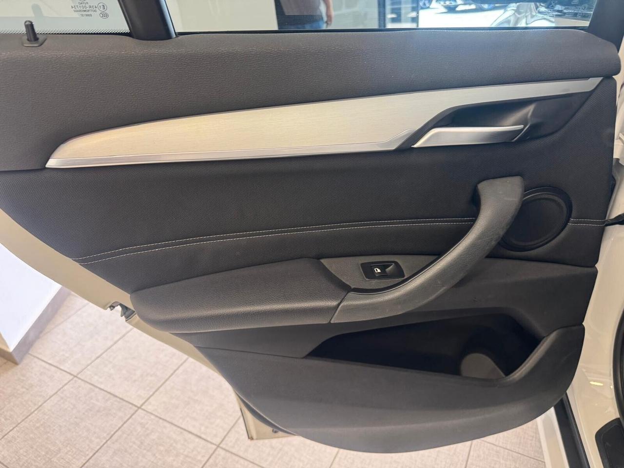 Bmw X1 sDrive18d Sport 150cv Auto - 2016