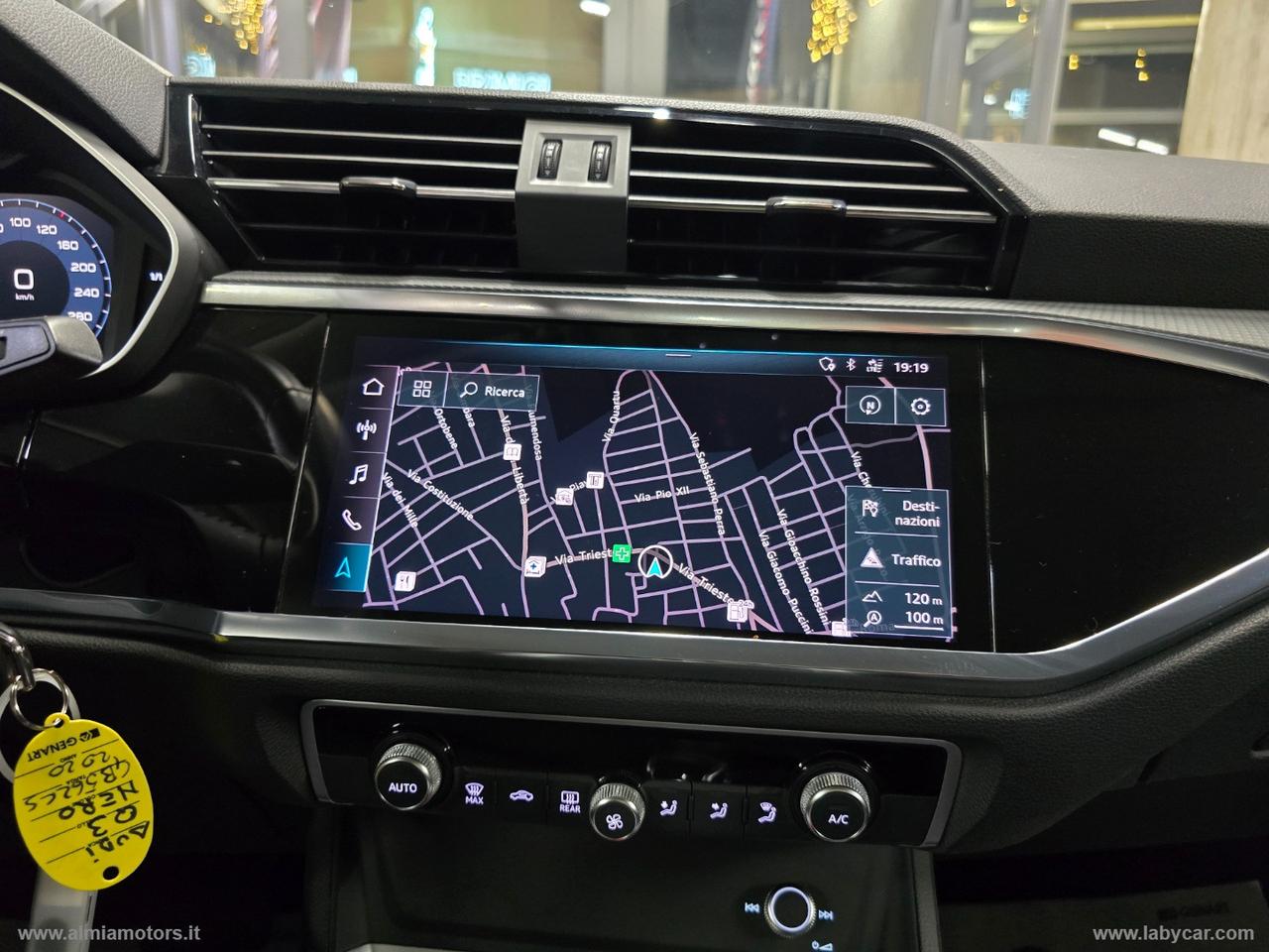 AUDI Q3 35 TDI S tronic