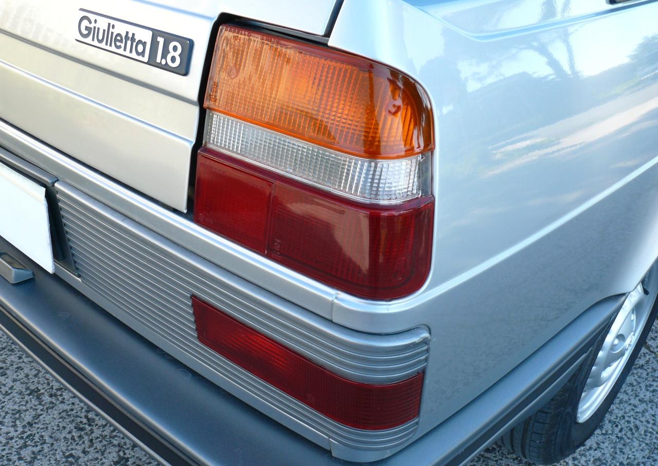 Alfa Romeo Giulietta DA CONCORSO - 1.8 L (M1305)