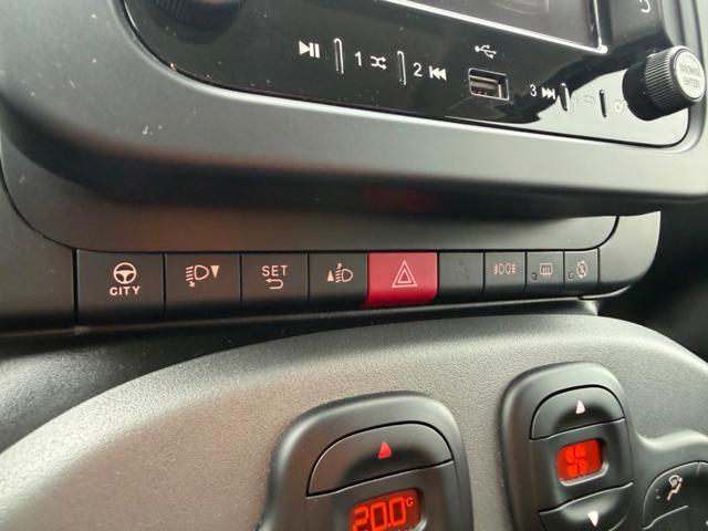 FIAT Panda 1.0 HYBRID CITY LIFE+CLIMATRONIC+SCHERMO+5POSTI