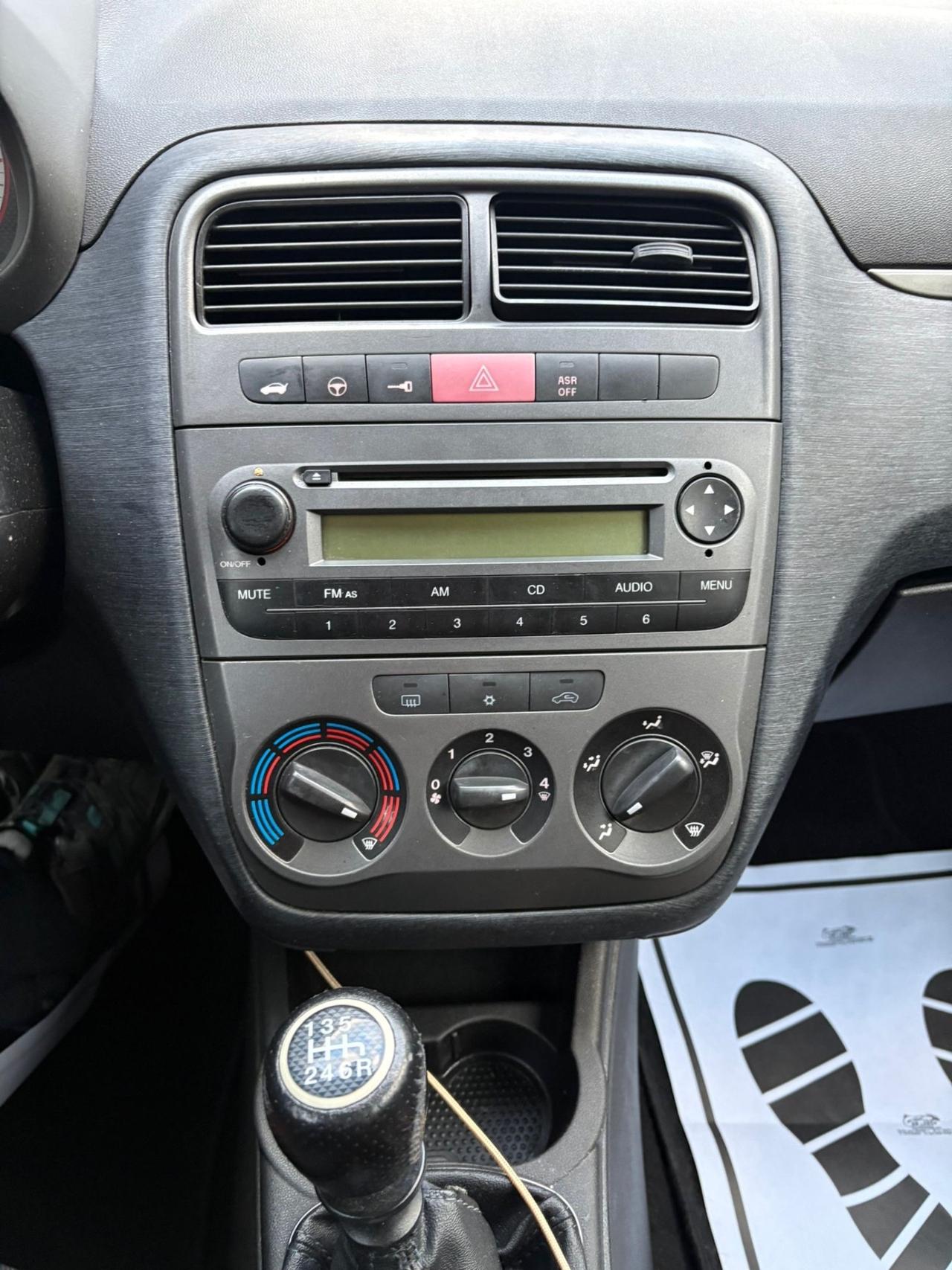 Fiat Grande Punto 1.4 3 porte Dynamic SI NEOPATENTATI