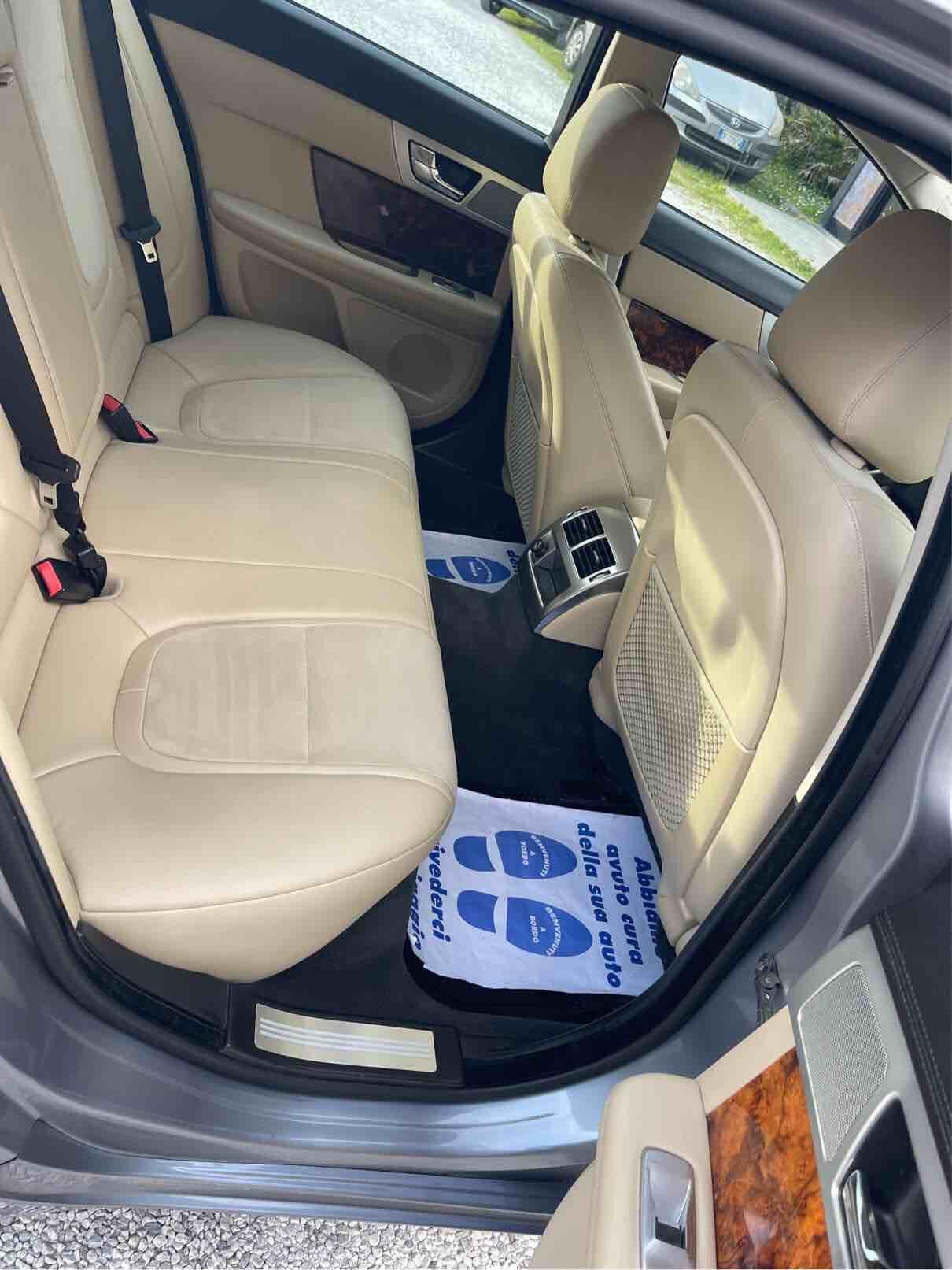 JAGUAR XF - AUTOMATICA -BUSINESS EDITION - 2.2 DIESEL