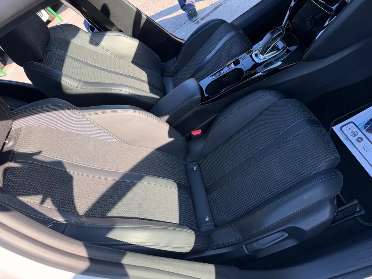 Peugeot 208 PureTech 100 Stop&Start EAT8 5 porte GT Line