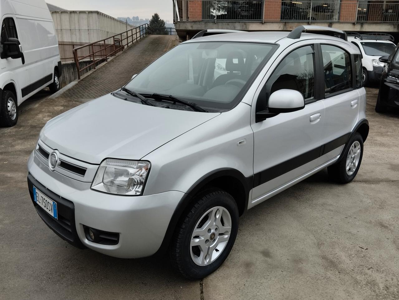 Fiat Panda 1.3 MJT 16V DPF 4x4 Climbing