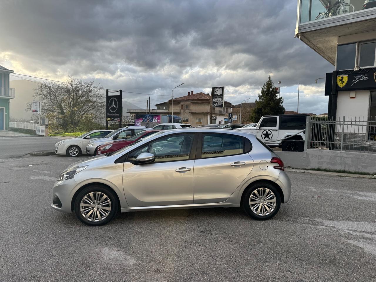 Peugeot 208 BlueHDi 75 5 porte Allure