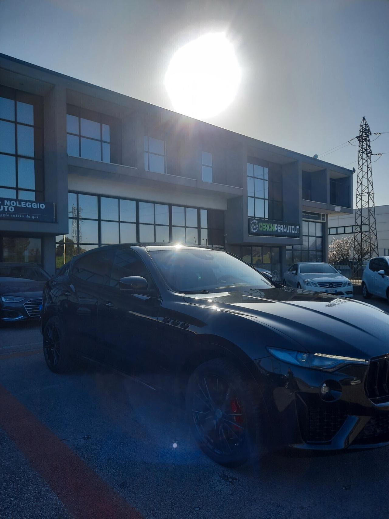 Maserati Levante V6 Diesel Q4 AWD Granlusso IVA DETRAIBILE