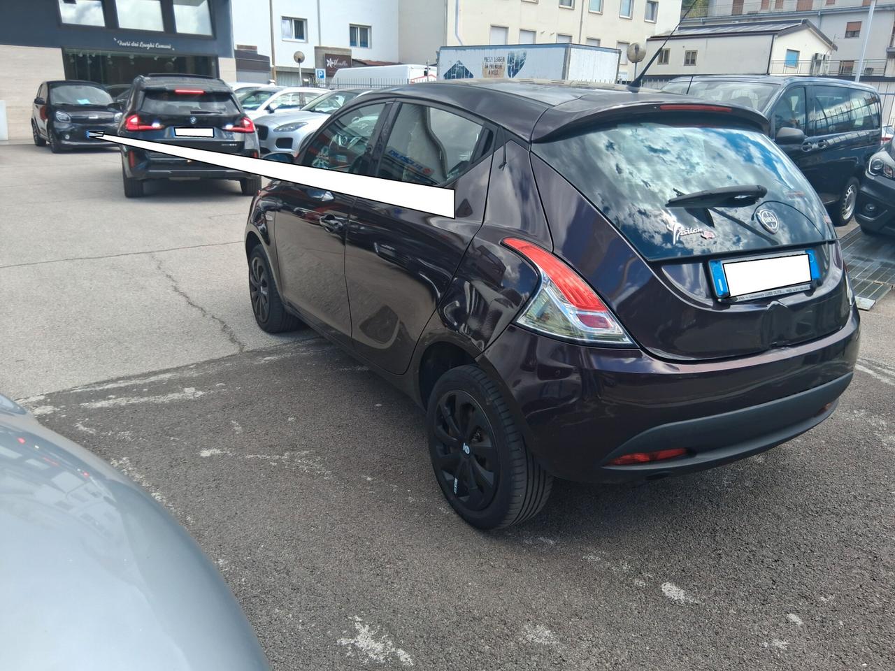 Lancia Ypsilon 0.9 TwinAir 85 CV 5 porte Metano Ecochic Elefantino