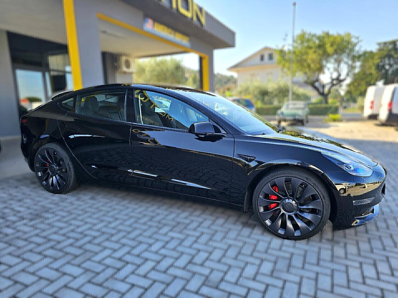 Tesla Model 3 Performance