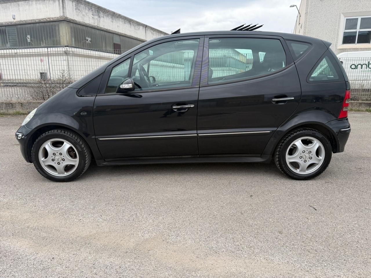 Mercedes-benz A 160 BlueEFFICIENCY 156000 km