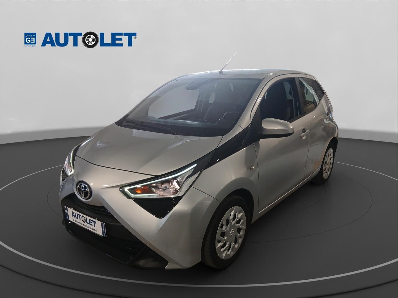 Toyota Aygo Connect 1.0 VVT-i 72 CV 5 porte x-play