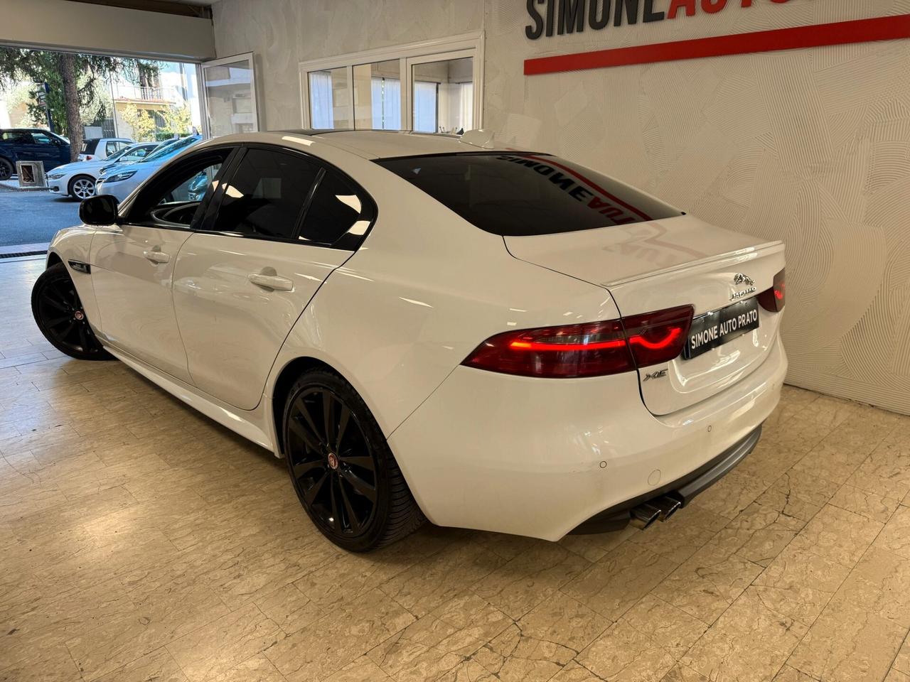 Jaguar XE 2.0 D Turbo 180CV Portfolio
