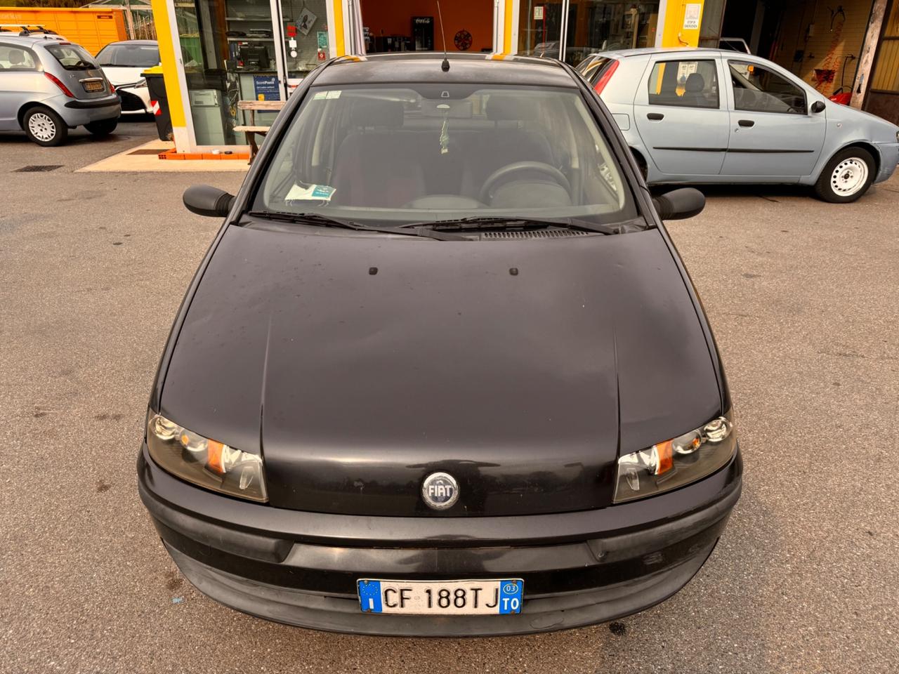 Fiat Punto 1.2i 16V cat 5 porte HLX 80cv neo patentati