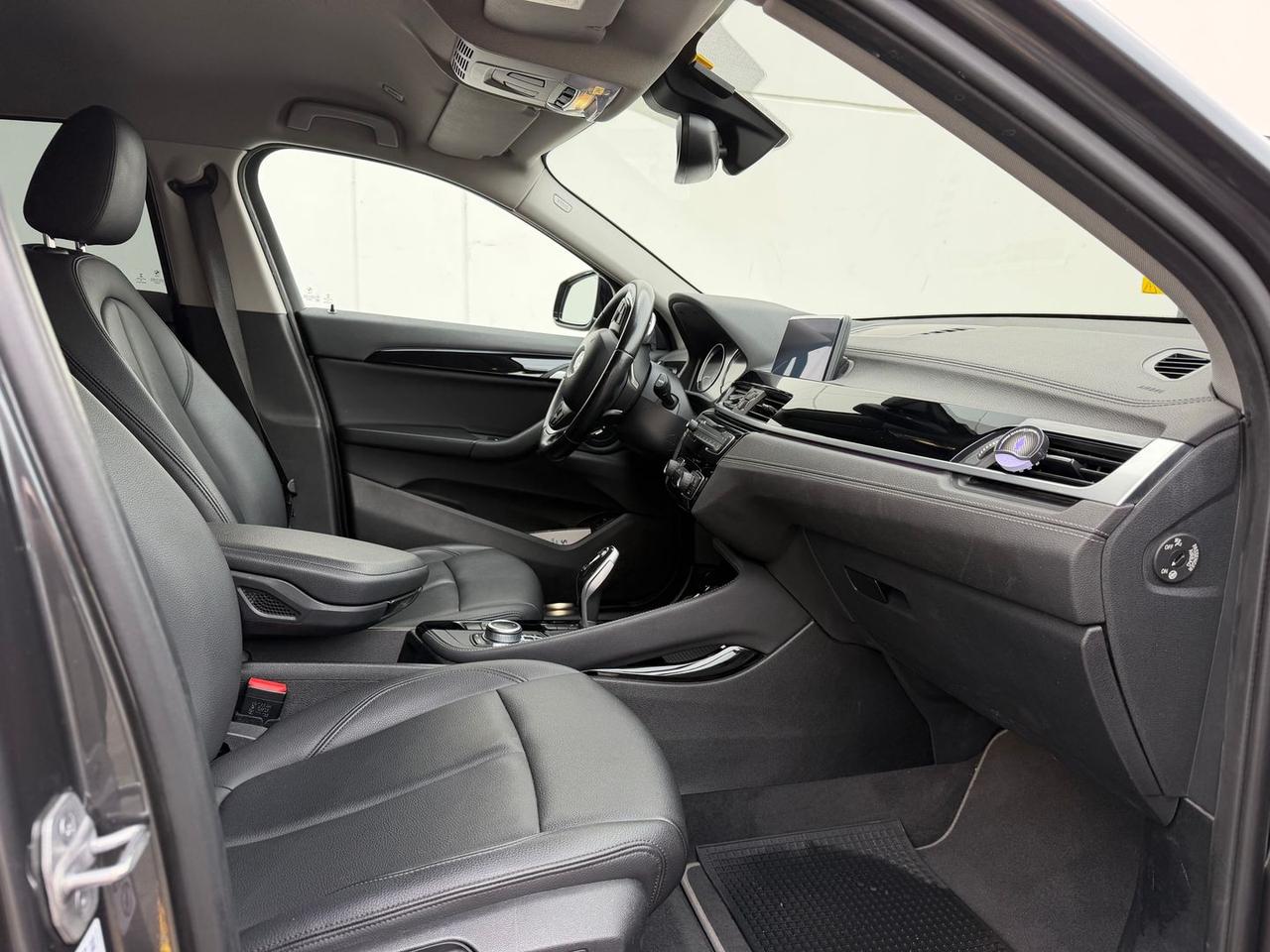 Bmw X2 180D GOLDPLAY EDITION #50678
