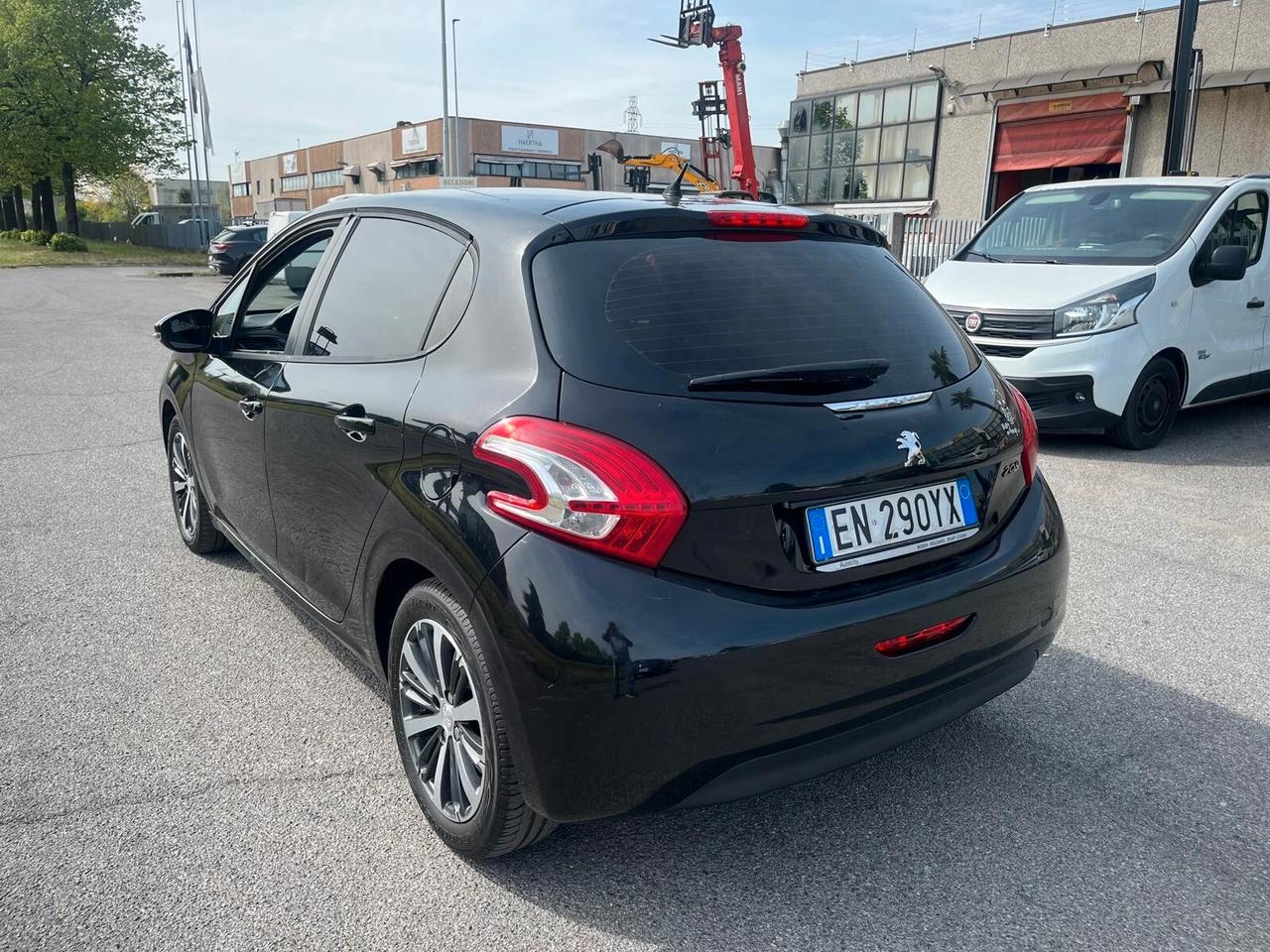 Peugeot 208 1.4 HDi 68 CV 5 porte Active
