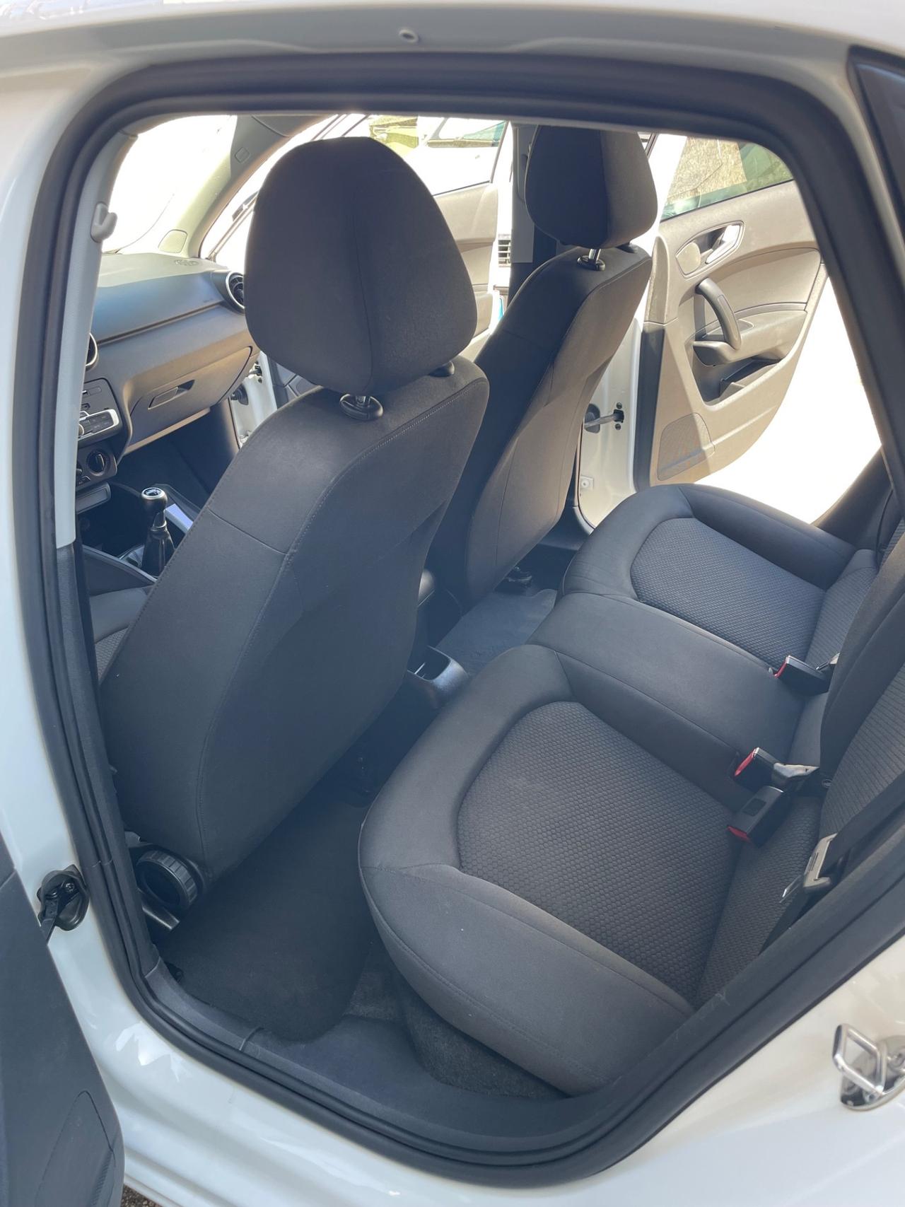 Audi A1 SPB 1.4 TDI ultra Sport Full optional Full LED bixenon