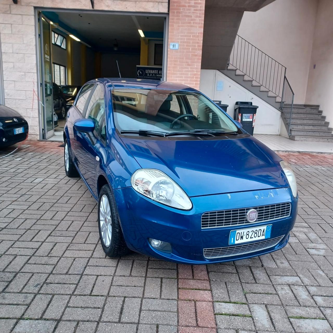 NEOPATENTATI G. PUNTO 1.4 BENZINA / METANO DI FABBRICA