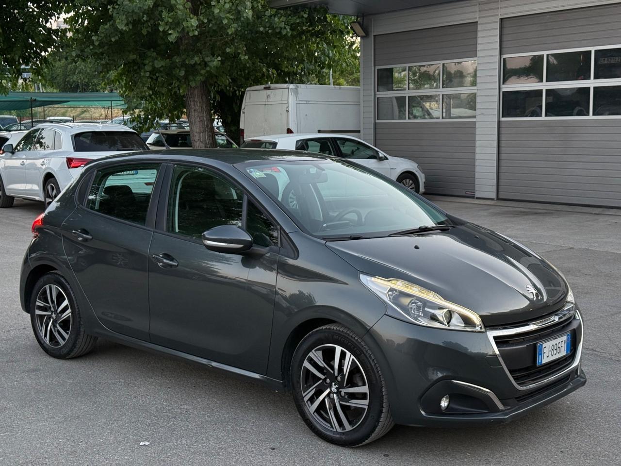 Peugeot 208 PureTech 82 5 porte Allure