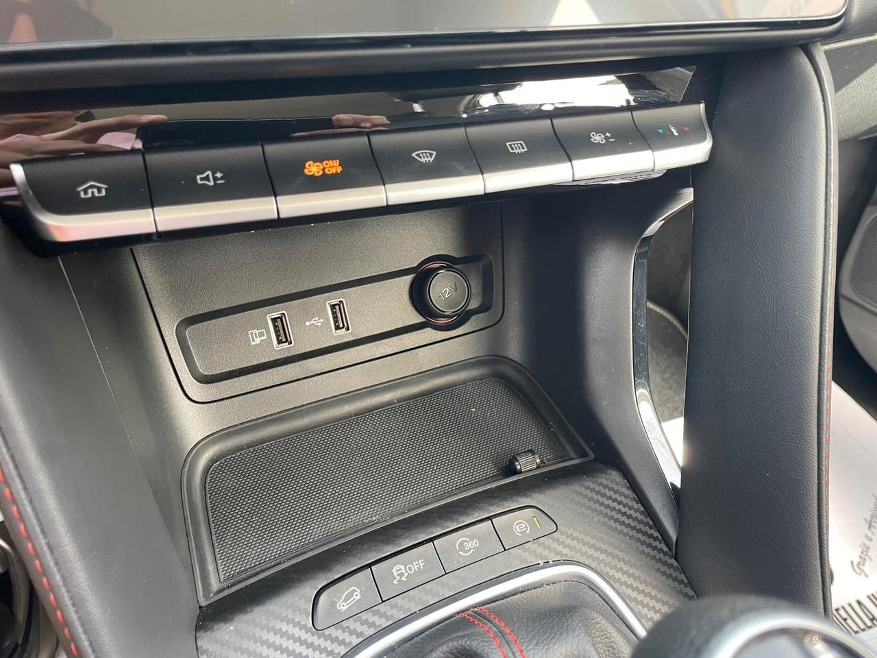 MG ZS 1.500 VTi-tech LUXURY