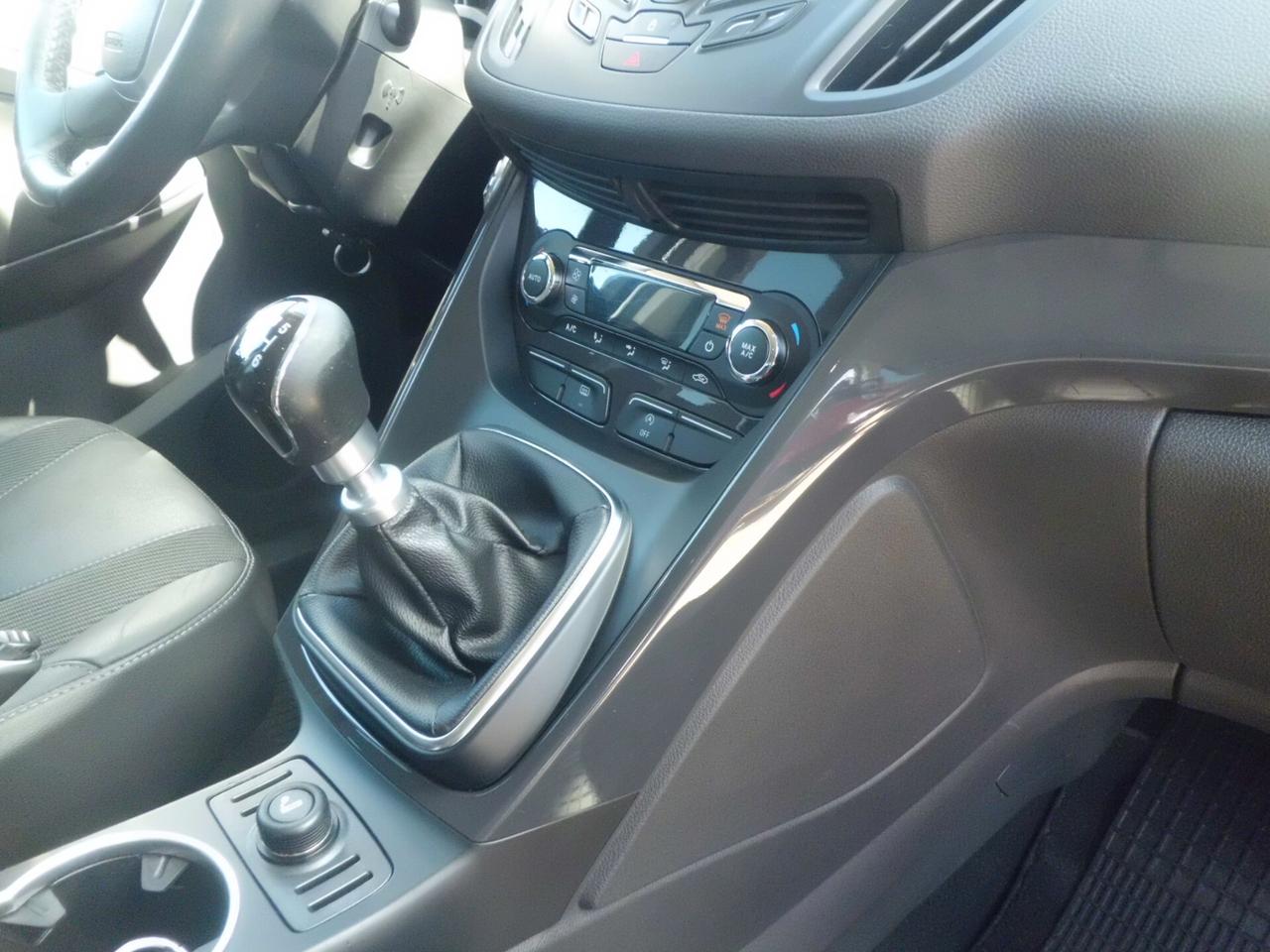 Ford Kuga 2.0 TDCI 120 CV S&S 2WD Titanium