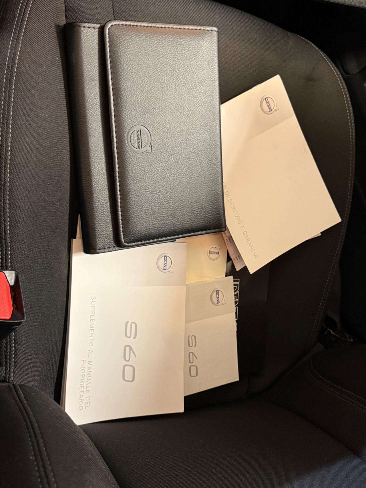 Volvo S60 D2 R-design