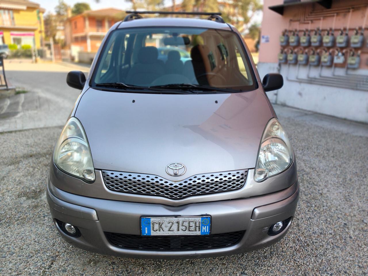 Toyota Yaris Verso 1.3i 16V cat Sol