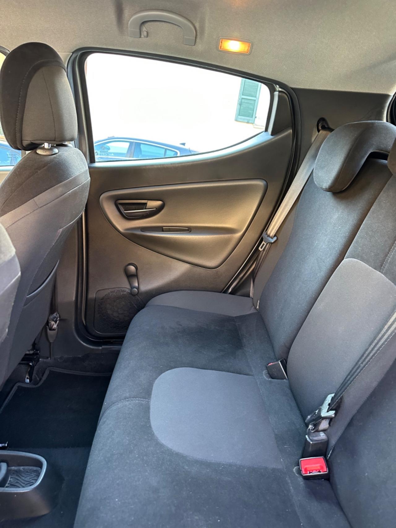 Lancia YPSILON 1.2 69 CV 5P SILVER KMCERT GARANZ UNICOPR