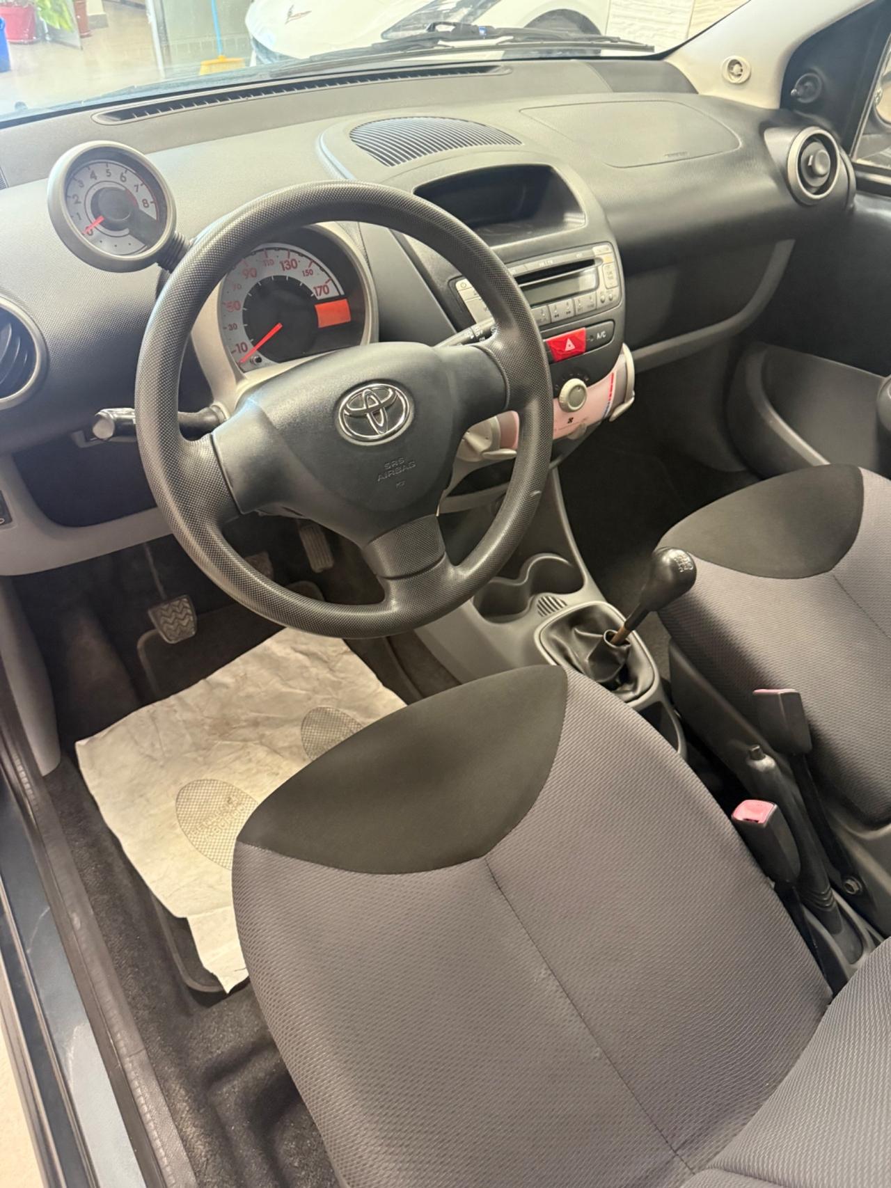 Toyota Aygo 1.0 12V VVT-i 5 porte Now