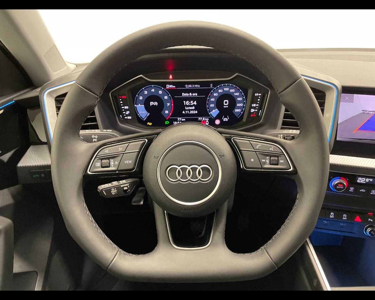 AUDI A1 ALLSTREET 35 TFSI S TRONIC IDENTITY CONTRAST