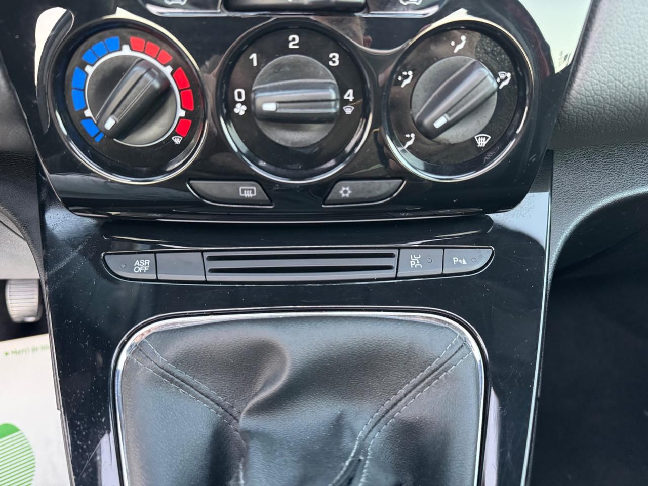 Lancia Ypsilon 1.3 MJT 95CV Platinum TETTO