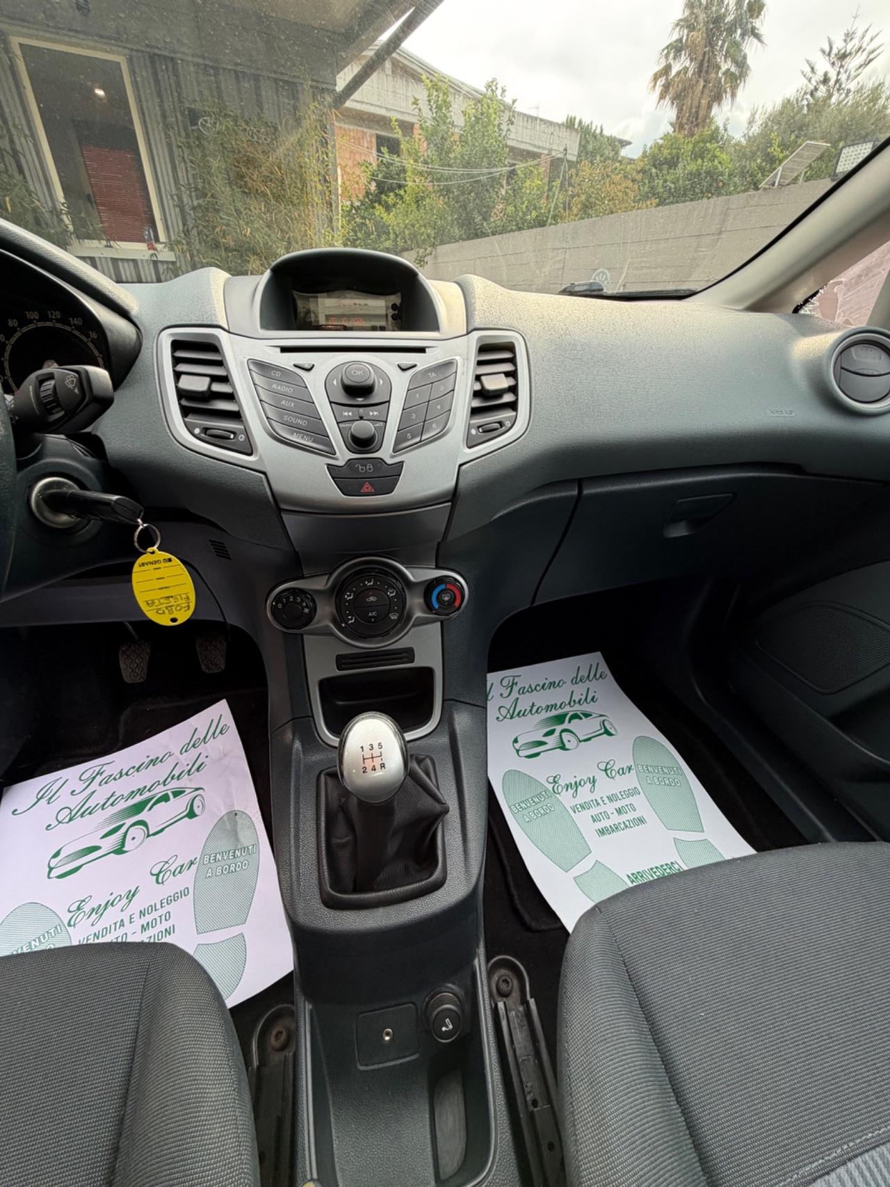 Ford Fiesta 1.4 16V 5p. Bz.- GPL Titanium Bs.