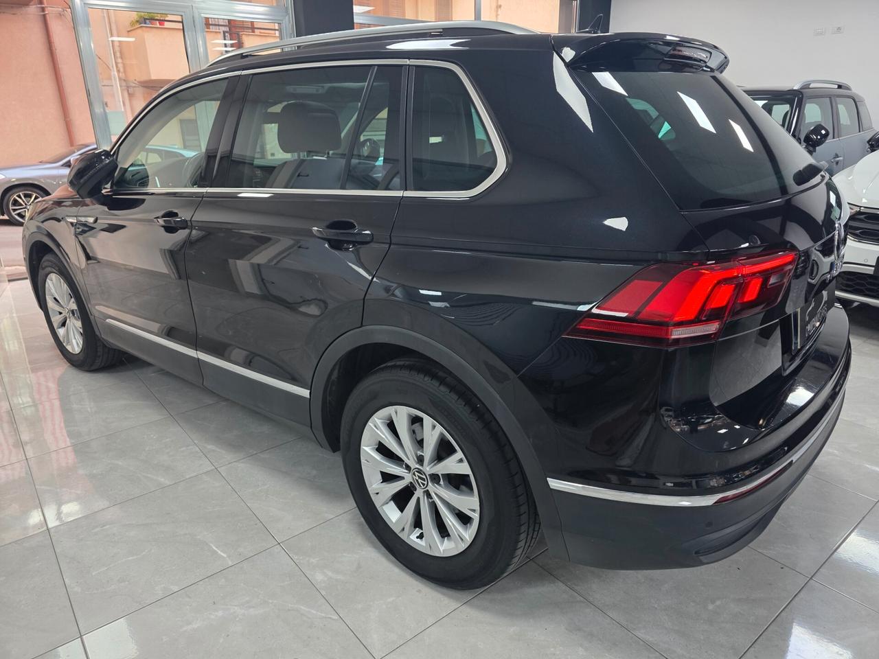 Volkswagen Tiguan 2.0 TDI 150 CV SCR DSG Elegance