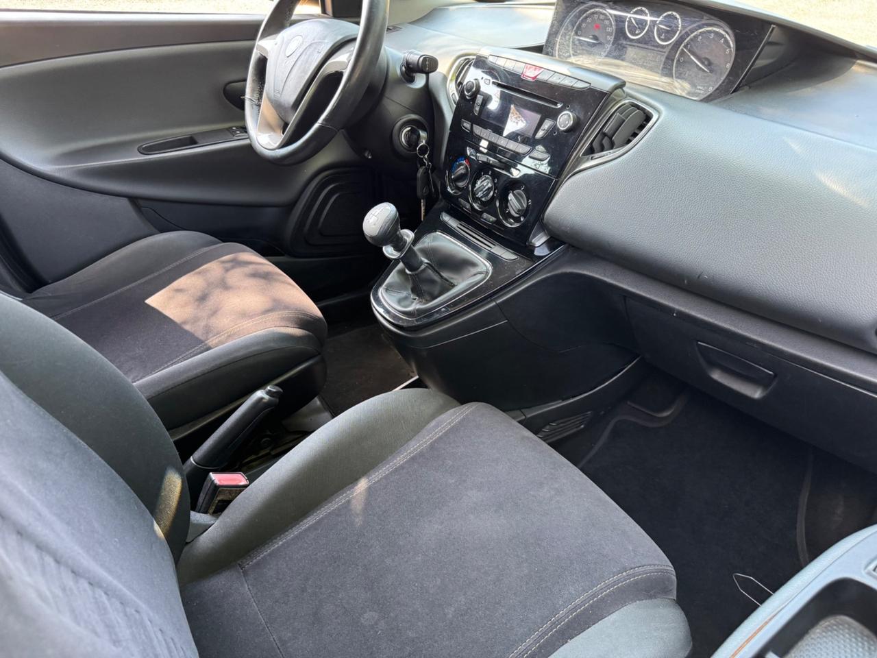 Lancia ypsilon 1.2 benzina/ GPL - 2013