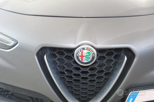 ALFA ROMEO Stelvio 2.0 Turbo 280 CV AT8 Q4 First
