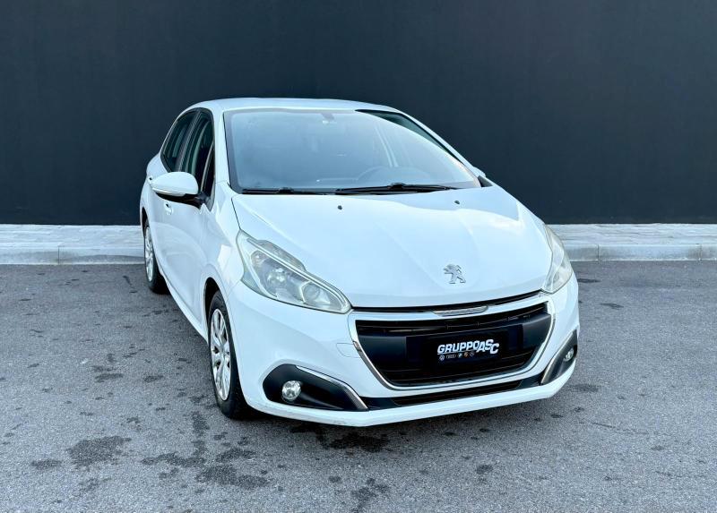PEUGEOT 208 1.6 DIESEL 75 CV ADATTA NEOPATENTATI