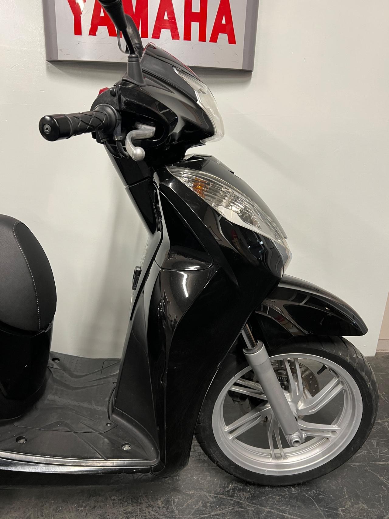 Honda SH 300