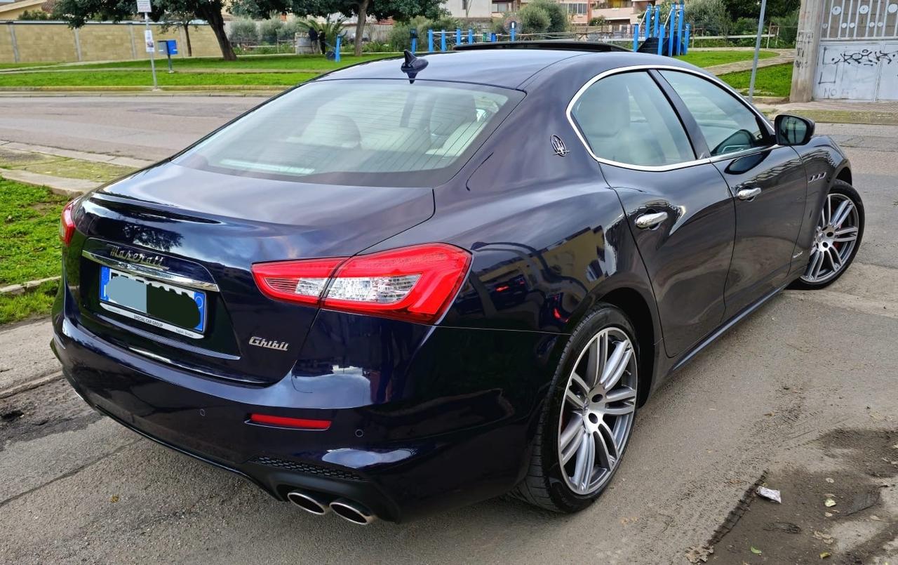 Maserati Ghibli V6 Diesel 275 CV Gransport