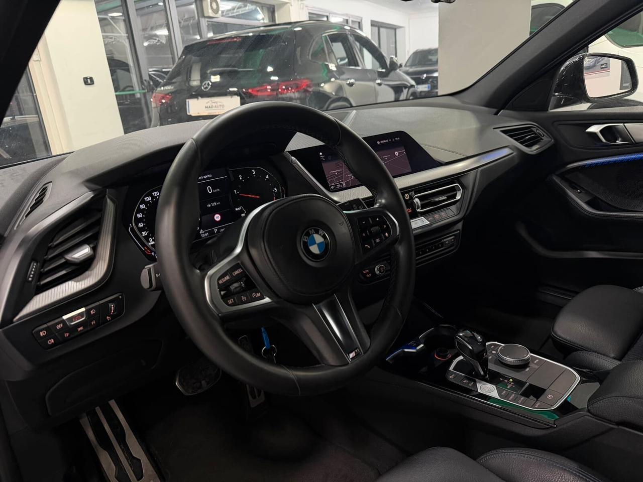 Bmw 116 116d 5p. Msport