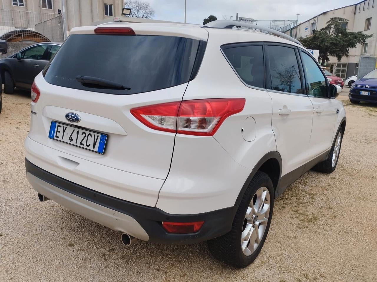 FORD KUGA