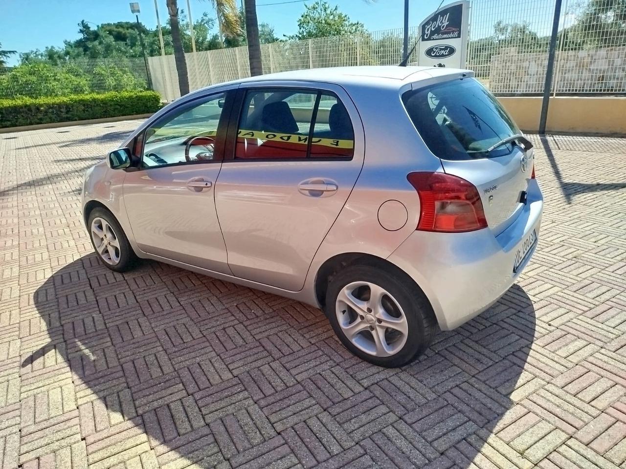 Toyota Yaris 1.3 5 porte CON GPL RINNOVATO FINO AL 2030