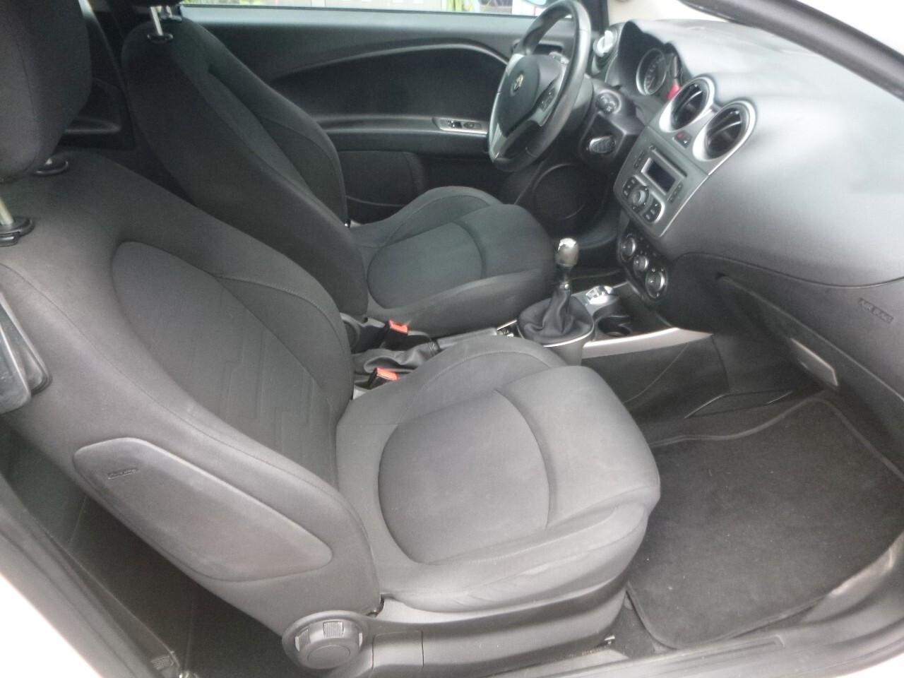 Alfa Romeo MiTo 1.3 JTDm-2 95 CV S&S Distinctive
