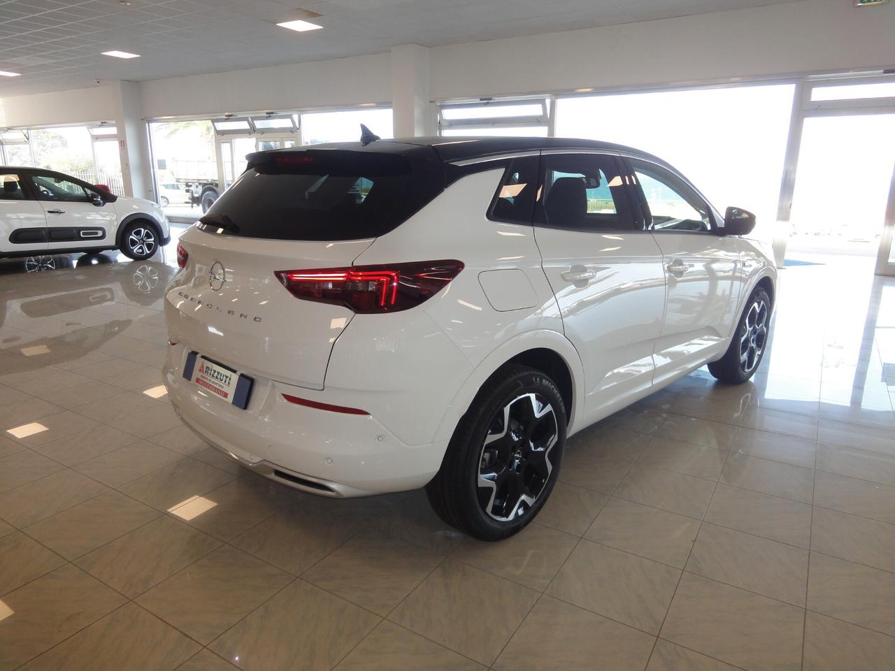 OPEL GRANDLAND ULTIMATE 1.5d 130cv/96kw AT8 Cambio Automatic - Fari Led Matrix - NAVY