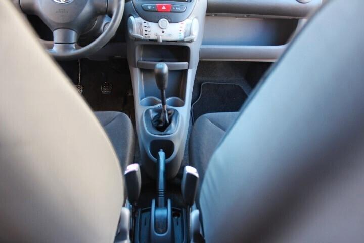 Toyota Aygo 1.0 VVT-i 5 porte Red Edition CLIMATIZZATA UNICA UTILIZZATRICE ESTETICA ESEMPLARE