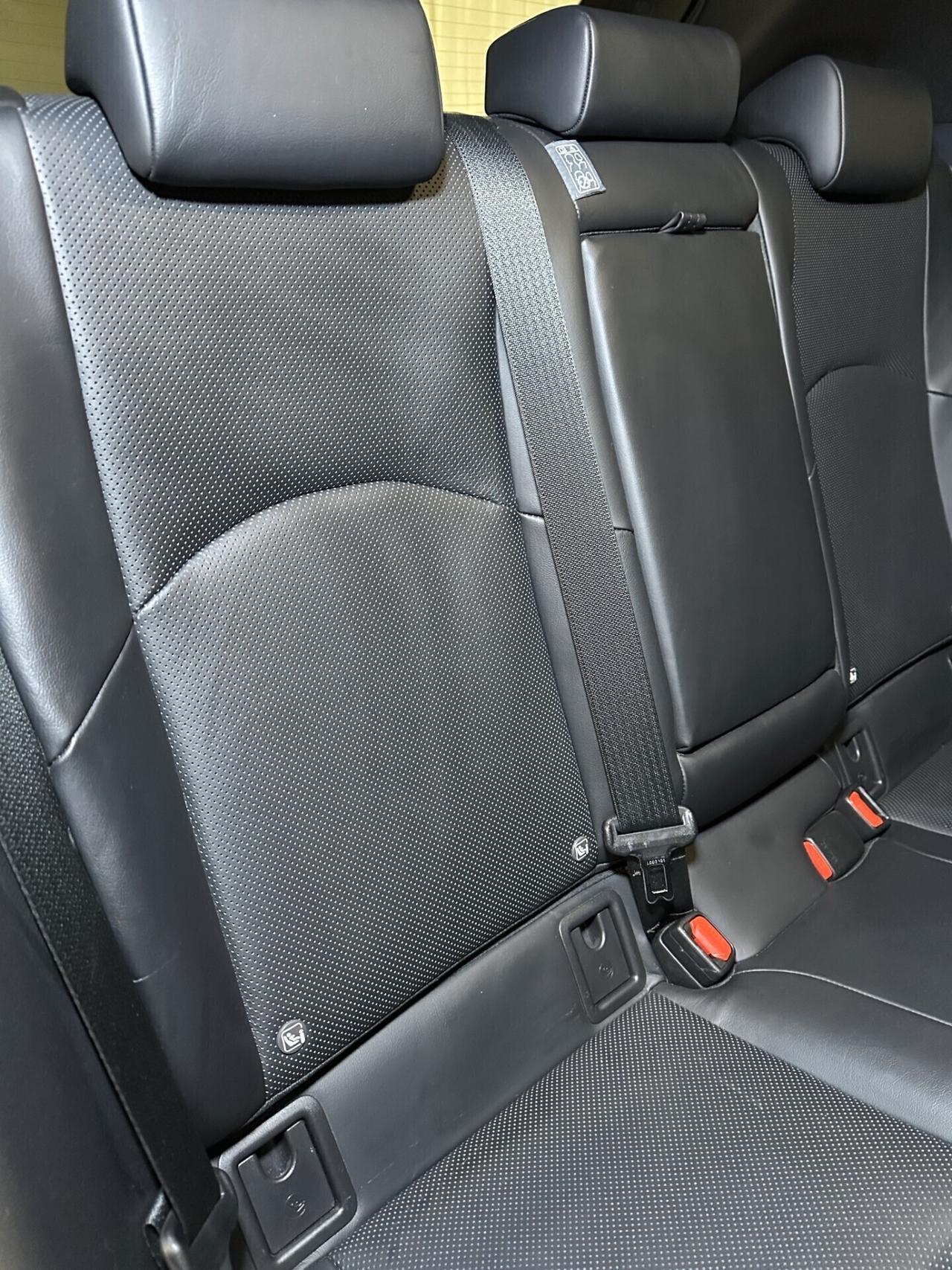 Lexus UX 250h 2.0 Luxury 2wd cvt