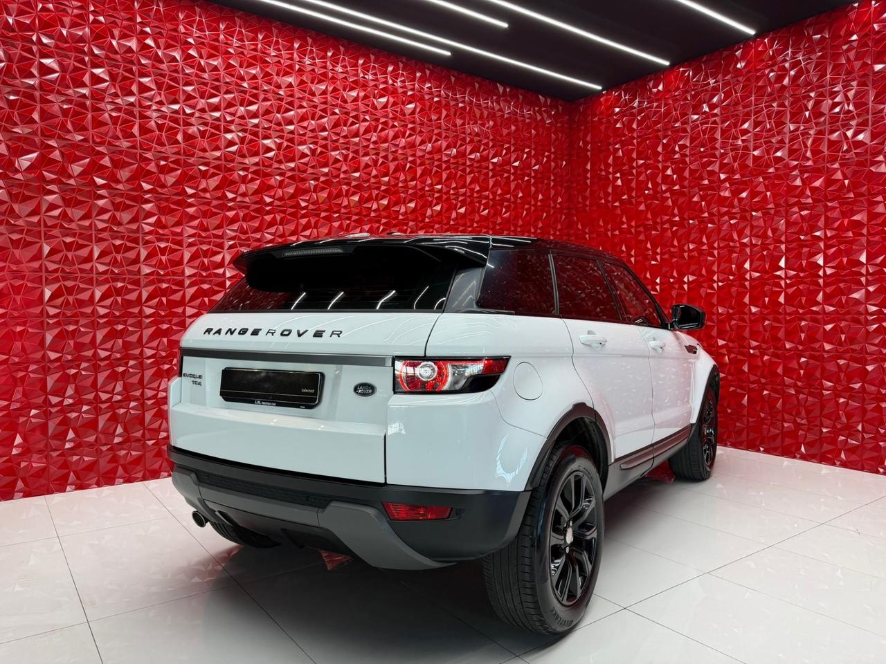 Range Rover Evoque 2.2 TD4 5p. Pure Tech Pack