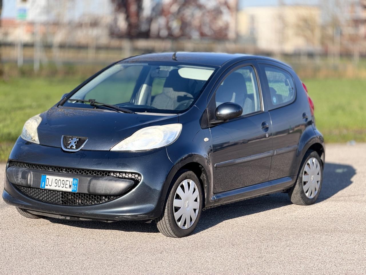 Peugeot 107 1.0 benzina ok neo patentati