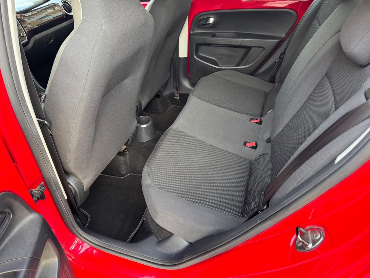 Volkswagen up! 1.0 75 CV 5p. high