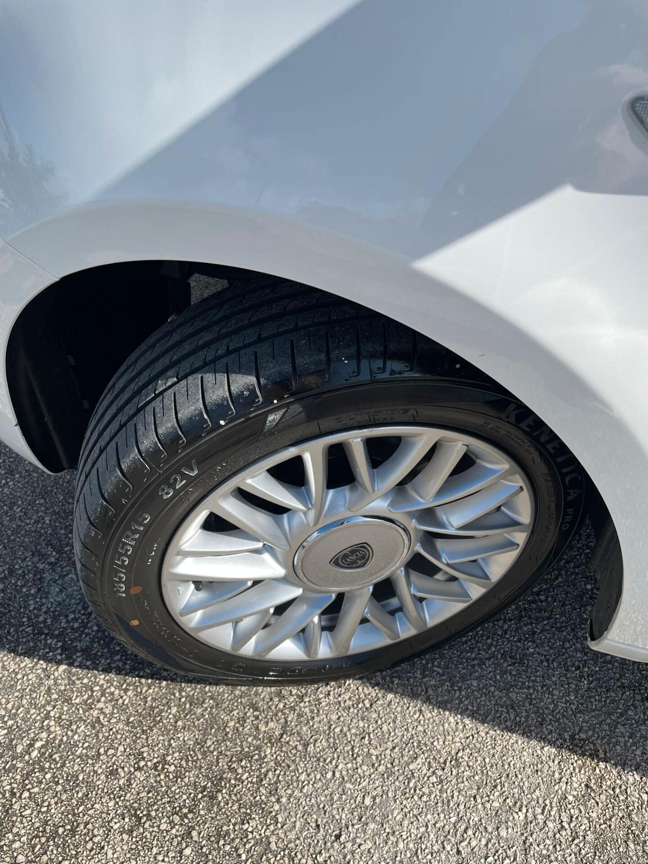 Lancia Ypsilon 1.2 benzina 69 CV Gold