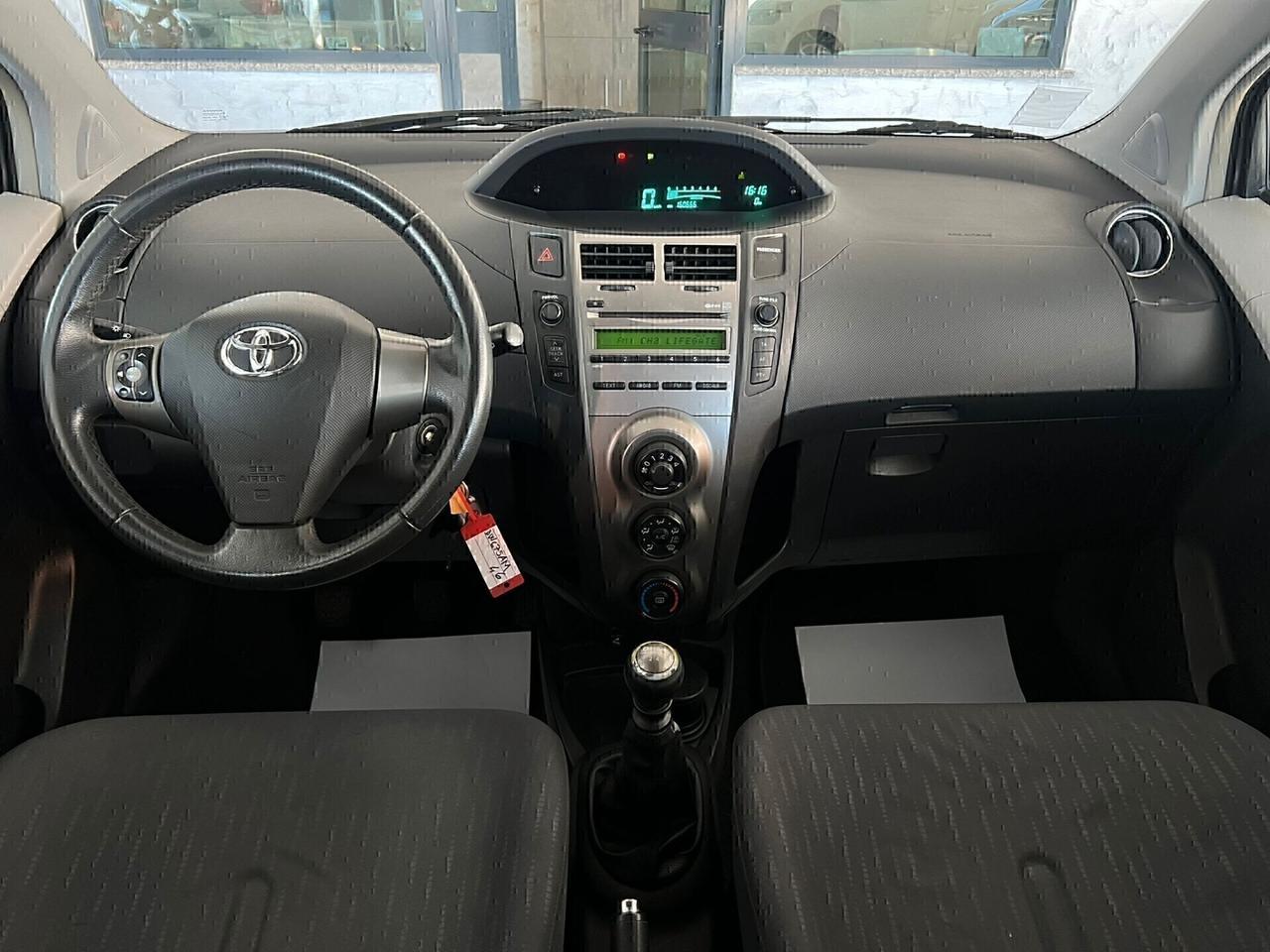 Toyota Yaris 1.3 5 porte Sol